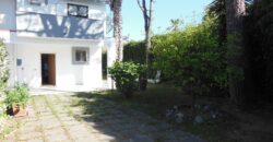 VILLA BIFAMILIARE IN PARCO PRIVATO Lago Patria