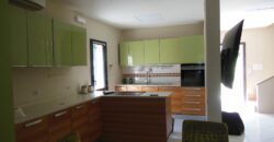VILLA BIFAMILIARE IN PARCO PRIVATO Lago Patria
