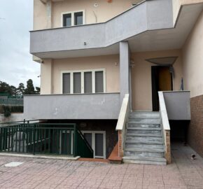 VILLA BIFAMILIARE Lago Patria-Parco Le Nouvellas