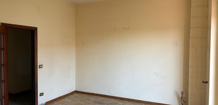 APPARTAMENTO DA RISTRUTTURARE Parete