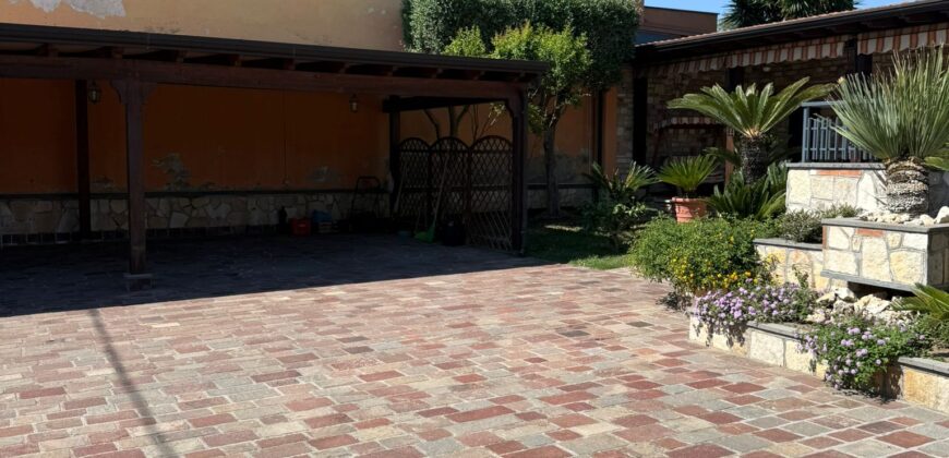 VILLA BIFAMILIARE Licola-Via San Nullo