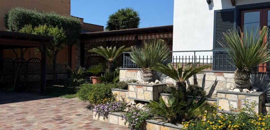 VILLA BIFAMILIARE Licola-Via San Nullo