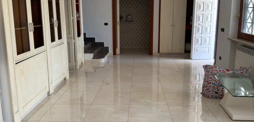 VILLA BIFAMILIARE Licola-Via San Nullo