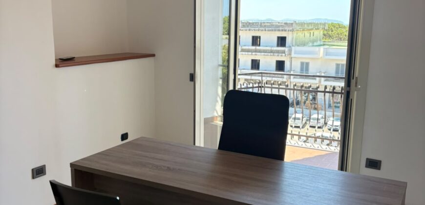 UFFICIO 25 MQ Lago Patria