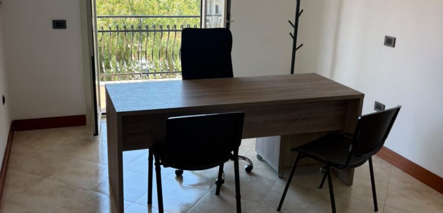 UFFICIO 25 MQ Lago Patria