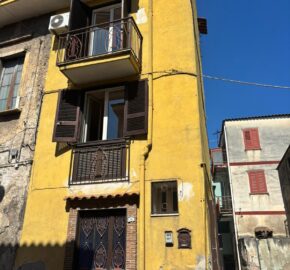 APPARTAMENTO SU 4 LIVELLI Marigliano