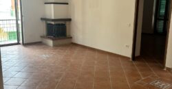 TRILOCALE 75 MQ Pozzuoli-Via Napoli