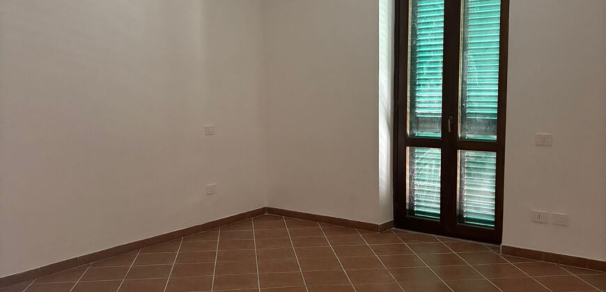 TRILOCALE 75 MQ Pozzuoli-Via Napoli