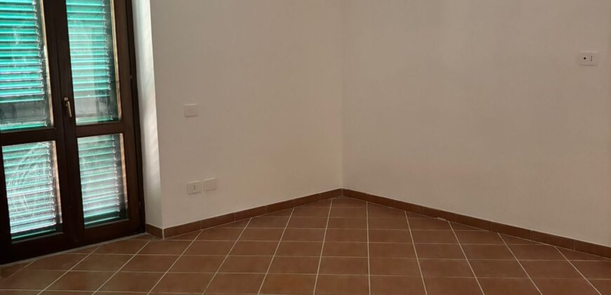 TRILOCALE 75 MQ Pozzuoli-Via Napoli