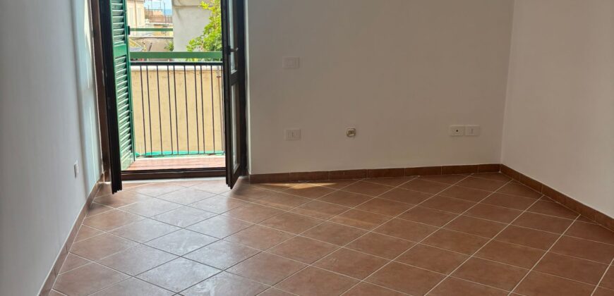 TRILOCALE 75 MQ Pozzuoli-Via Napoli