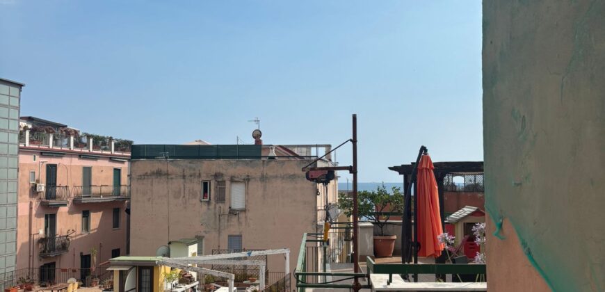 TRILOCALE 75 MQ Pozzuoli-Via Napoli