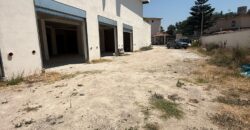 LOCALE COMMERCIALE 600 MQ Varcaturo