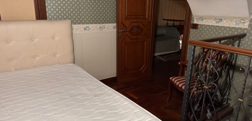 APPARTAMENTO 130 MQ Napoli-Via Duomo