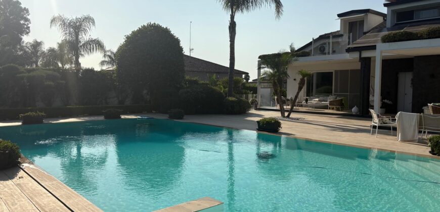 VILLA IN AFFITTO Varcaturo