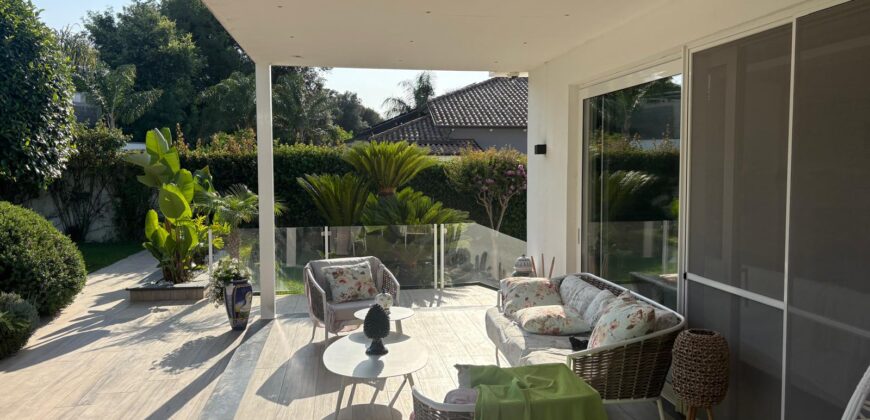 VILLA IN AFFITTO Varcaturo