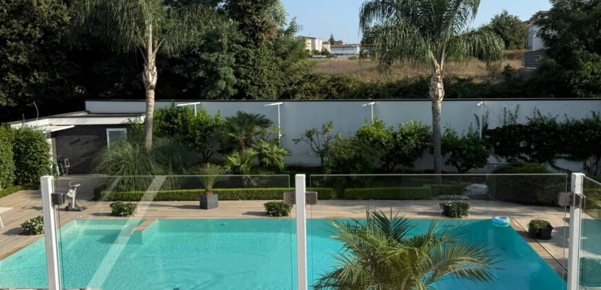 VILLA IN AFFITTO Varcaturo