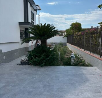 VILLA BIFAMILIARE IN FITTO Lago Patria