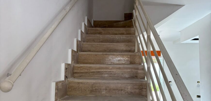 VILLA BIFAMILIARE IN FITTO Lago Patria