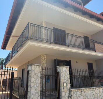 VILLA IN AFFITTO Lago Patria