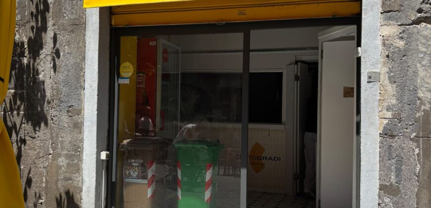 CESSIONE ATTIVITA’ PIZZERIA Napoli-Centro Storico