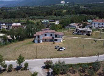 AMPIA VILLA CON GIARDINO Gioia Sannitica