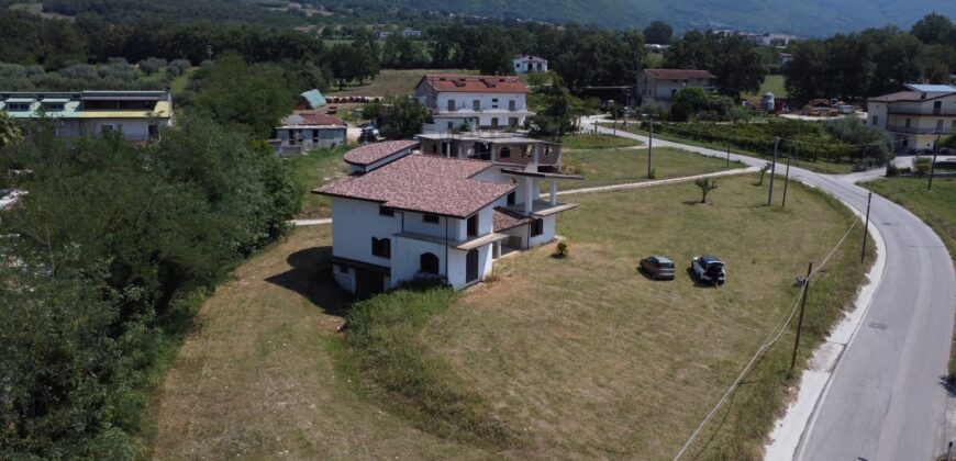 AMPIA VILLA CON GIARDINO Gioia Sannitica