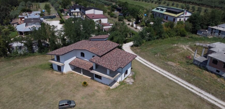 AMPIA VILLA CON GIARDINO Gioia Sannitica