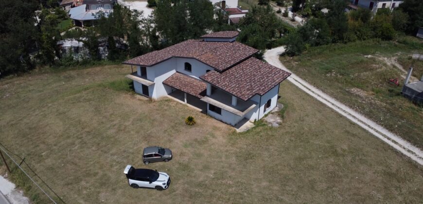 AMPIA VILLA CON GIARDINO Gioia Sannitica
