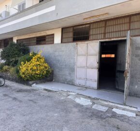 LOCALE USO ARTIGIANALE Qualiano-Via Ripuaria