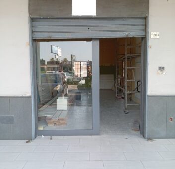 LOCALE COMMERCIALE Varcaturo-Centro