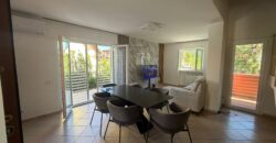 VILLA DIVISA IN DUE APPARTAMENTO Varcaturo-P.Co Obelisco