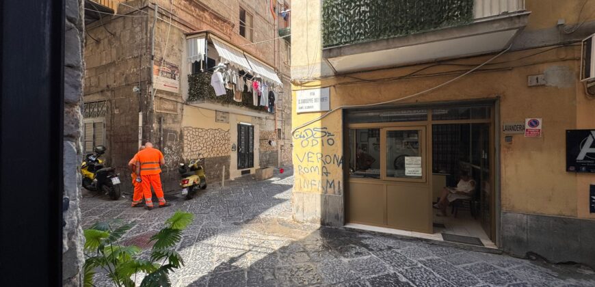 LOCALE COMMERCIALE Napoli Centro