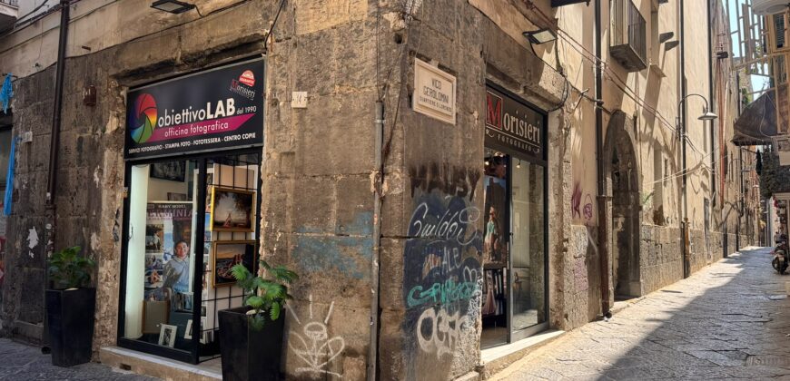 LOCALE COMMERCIALE Napoli Centro