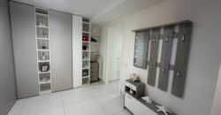 VILLA DIVISA IN DUE APPARTAMENTO Varcaturo-P.Co Obelisco