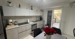 VILLA DIVISA IN DUE APPARTAMENTO Varcaturo-P.Co Obelisco