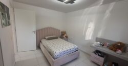 VILLA DIVISA IN DUE APPARTAMENTO Varcaturo-P.Co Obelisco
