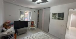 VILLA DIVISA IN DUE APPARTAMENTO Varcaturo-P.Co Obelisco