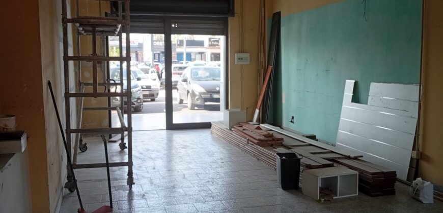 LOCALE COMMERCIALE Varcaturo-Centro