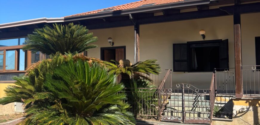 VILLA MONOLIVELLO Licola