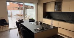 VILLA A SCHIERA CON PISCINA Lago Patria-Via Staffetta