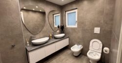 VILLA A SCHIERA CON PISCINA Lago Patria-Via Staffetta