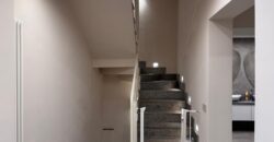 VILLA A SCHIERA CON PISCINA Lago Patria-Via Staffetta