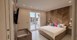 VILLA A SCHIERA CON PISCINA Lago Patria-Via Staffetta