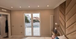 VILLA A SCHIERA CON PISCINA Lago Patria-Via Staffetta