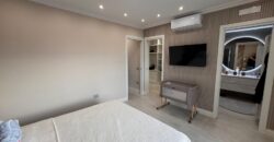 VILLA A SCHIERA CON PISCINA Lago Patria-Via Staffetta