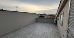 VILLA A SCHIERA CON PISCINA Lago Patria-Via Staffetta