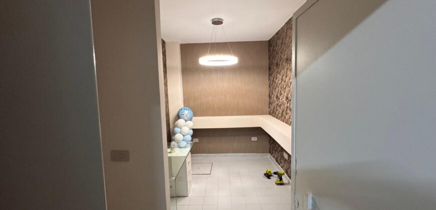 VILLA A SCHIERA CON PISCINA Lago Patria-Via Staffetta