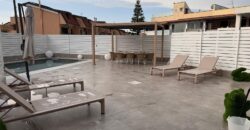 VILLA A SCHIERA CON PISCINA Lago Patria-Via Staffetta