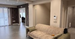 VILLA A SCHIERA CON PISCINA Lago Patria-Via Staffetta